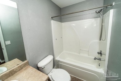 Great home convenient to everything in Milton, priced to sell on Tanglewood Golf Club in Florida - for sale on GolfHomes.com, golf home, golf lot