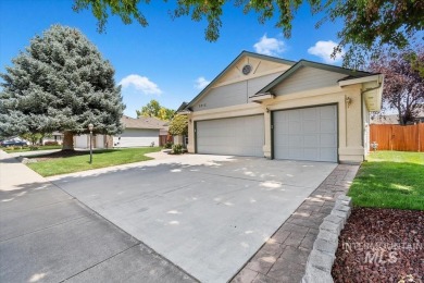 Golf course across the street, so enjoy your private, fully on Lakeview Golf Club in Idaho - for sale on GolfHomes.com, golf home, golf lot