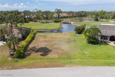 Beautiful golf front vacant buildable lot located in Spanish on Spanish Wells Golf and Country Club in Florida - for sale on GolfHomes.com, golf home, golf lot