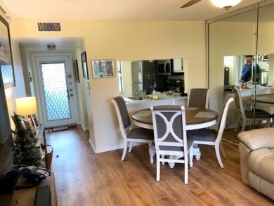 Updated 1 bed 1 bath in desirable Phase 4 of SUNRISE LAKES a 55+ on Sunrise Lakes Phase IV Golf Course in Florida - for sale on GolfHomes.com, golf home, golf lot