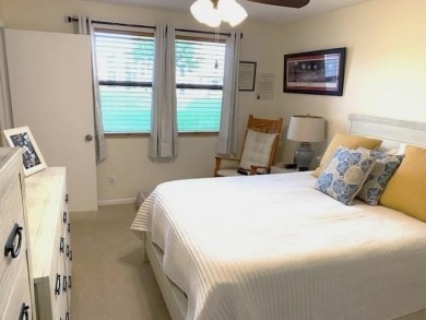 Updated 1 bed 1 bath in desirable Phase 4 of SUNRISE LAKES a 55+ on Sunrise Lakes Phase IV Golf Course in Florida - for sale on GolfHomes.com, golf home, golf lot