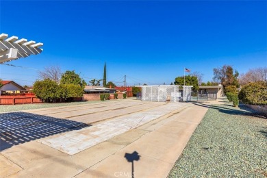 Welcome to this charming 2-bedroom, 2-bathroom home located in a on Echo Hills Golf Club in California - for sale on GolfHomes.com, golf home, golf lot