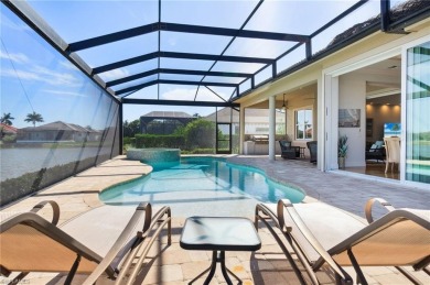 ONE OF A KIND HOME WITH GARAGE SPACE AND FULL HOOK UPS FOR UP TO on Eagle Lakes Golf Club in Florida - for sale on GolfHomes.com, golf home, golf lot