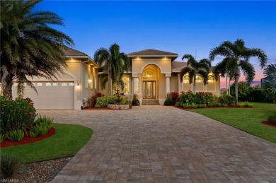 ONE OF A KIND HOME WITH GARAGE SPACE AND FULL HOOK UPS FOR UP TO on Eagle Lakes Golf Club in Florida - for sale on GolfHomes.com, golf home, golf lot
