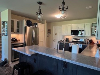 GREAT 2 BED/2 1/2 BATH FAIRWAYS CONDOMINIUM OVERLOOKING THE on Birchwood Farms Golf and Country Club in Michigan - for sale on GolfHomes.com, golf home, golf lot