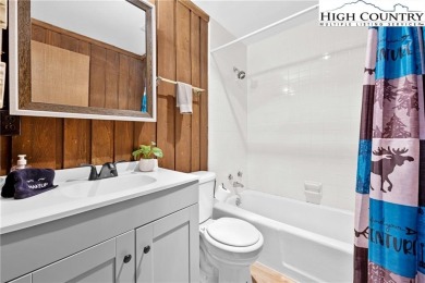 Discover a beautifully renovated and fully furnished 3-bedroom on Beech Mountain Club in North Carolina - for sale on GolfHomes.com, golf home, golf lot
