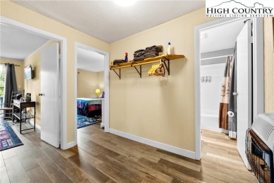 Discover a beautifully renovated and fully furnished 3-bedroom on Beech Mountain Club in North Carolina - for sale on GolfHomes.com, golf home, golf lot