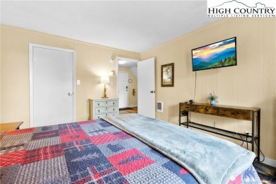 Discover a beautifully renovated and fully furnished 3-bedroom on Beech Mountain Club in North Carolina - for sale on GolfHomes.com, golf home, golf lot