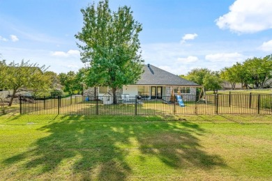 FINALLY! A charming home, well maintained, move-in ready, on the on Pecan Plantation Country Club in Texas - for sale on GolfHomes.com, golf home, golf lot