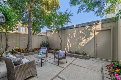 Cozy 3-bedroom townhome in Garden Isle.   The open floor plan on Chuck Corica Golf Complex in California - for sale on GolfHomes.com, golf home, golf lot