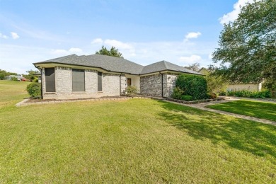 FINALLY! A charming home, well maintained, move-in ready, on the on Pecan Plantation Country Club in Texas - for sale on GolfHomes.com, golf home, golf lot