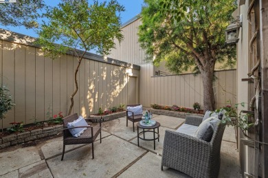 Cozy 3-bedroom townhome in Garden Isle.   The open floor plan on Chuck Corica Golf Complex in California - for sale on GolfHomes.com, golf home, golf lot