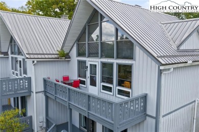 Discover a beautifully renovated and fully furnished 3-bedroom on Beech Mountain Club in North Carolina - for sale on GolfHomes.com, golf home, golf lot