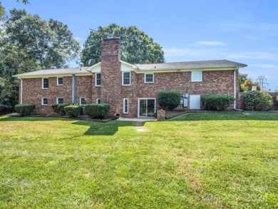 Located on Hole 15 of Riverbend Golf Course, this beautiful home on River Bend YMCA Golf Course in North Carolina - for sale on GolfHomes.com, golf home, golf lot