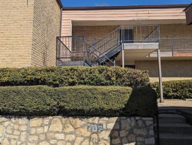 This one bed, one bath condo is ready for it's new tenant today! on Ridglea Country Club in Texas - for sale on GolfHomes.com, golf home, golf lot