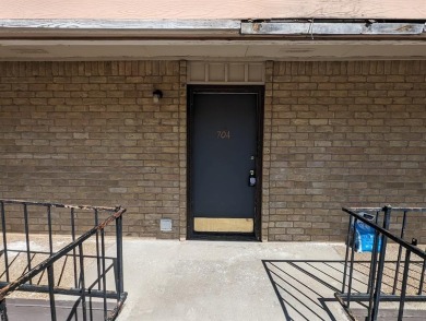 This one bed, one bath condo is ready for it's new tenant today! on Ridglea Country Club in Texas - for sale on GolfHomes.com, golf home, golf lot