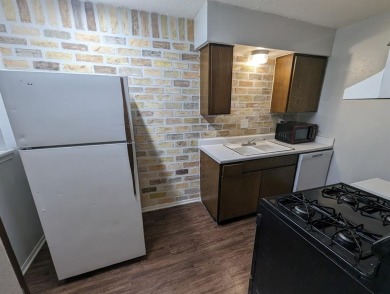 This one bed, one bath condo is ready for it's new tenant today! on Ridglea Country Club in Texas - for sale on GolfHomes.com, golf home, golf lot