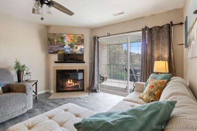 Don't miss this move-in ready, beautifully updated 2 Bed / 2 on Tan-Tar-A Golf Club in Missouri - for sale on GolfHomes.com, golf home, golf lot