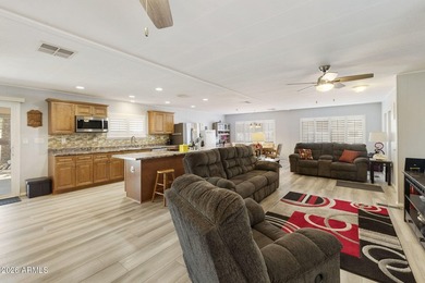 Enjoy easy living in this beautifully maintained 2BR/2BA on Fountain of the Sun Country Club in Arizona - for sale on GolfHomes.com, golf home, golf lot