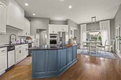 Welcome to this stunning luxury home located in the desirable on Lakewood Oaks Golf Club, Ltd. in Missouri - for sale on GolfHomes.com, golf home, golf lot