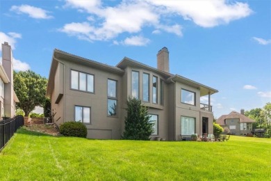 Welcome to this stunning luxury home located in the desirable on Lakewood Oaks Golf Club, Ltd. in Missouri - for sale on GolfHomes.com, golf home, golf lot
