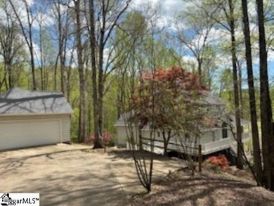 AMAZING MOUNTAINOUS CLOSE-IN LOCATION! 1-ACRE+- GOLF COURSE LOT! on The Rock At Jocassee in South Carolina - for sale on GolfHomes.com, golf home, golf lot