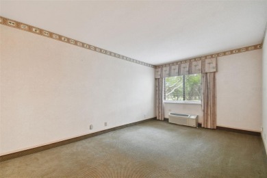 Two Bedroom/Two Bath *C* Unit-This two-door entry Two on Innisbrook Resort and Golf Club in Florida - for sale on GolfHomes.com, golf home, golf lot