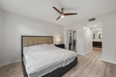 Don't miss this chance to own a beautifully 3-bedroom on Palm Beach Polo and Country Club in Florida - for sale on GolfHomes.com, golf home, golf lot