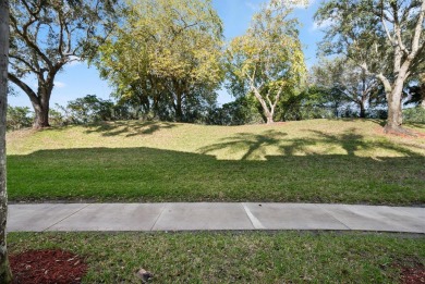 Don't miss this chance to own a beautifully 3-bedroom on Palm Beach Polo and Country Club in Florida - for sale on GolfHomes.com, golf home, golf lot