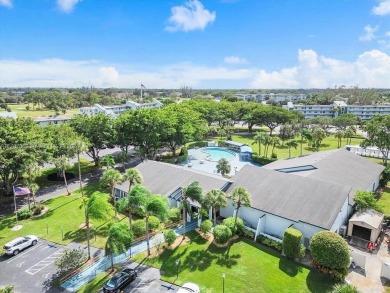 Discover this beautifully maintained 2BR 2BA condo in the on Oriole Golf and Tennis Club in Florida - for sale on GolfHomes.com, golf home, golf lot