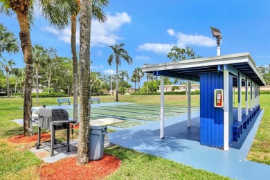 Discover this beautifully maintained 2BR 2BA condo in the on Oriole Golf and Tennis Club in Florida - for sale on GolfHomes.com, golf home, golf lot