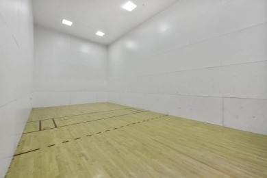 Don't miss this chance to own a beautifully 3-bedroom on Palm Beach Polo and Country Club in Florida - for sale on GolfHomes.com, golf home, golf lot