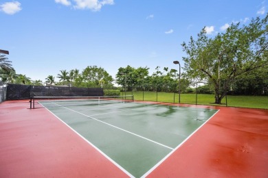 Don't miss this chance to own a beautifully 3-bedroom on Palm Beach Polo and Country Club in Florida - for sale on GolfHomes.com, golf home, golf lot