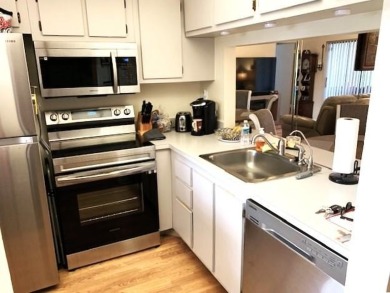 Updated 1 bed 1 bath in desirable Phase 4 of SUNRISE LAKES a 55+ on Sunrise Lakes Phase IV Golf Course in Florida - for sale on GolfHomes.com, golf home, golf lot