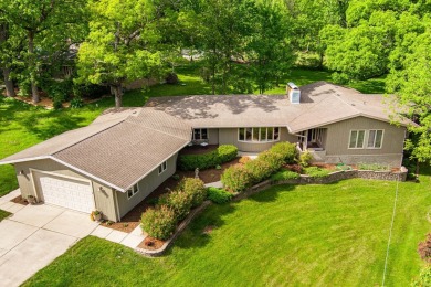 Spacious Riverview Ranch Retreat with Prime Access and on Buena Vista Golf Course in Illinois - for sale on GolfHomes.com, golf home, golf lot