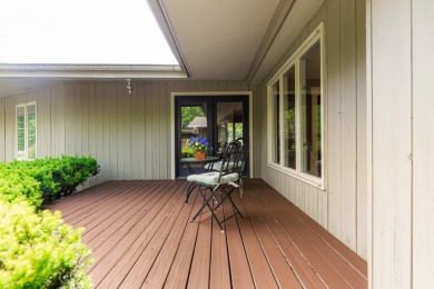 Spacious Riverview Ranch Retreat with Prime Access and on Buena Vista Golf Course in Illinois - for sale on GolfHomes.com, golf home, golf lot