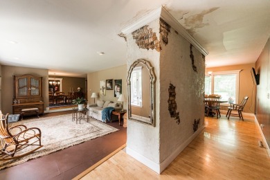 Spacious Riverview Ranch Retreat with Prime Access and on Buena Vista Golf Course in Illinois - for sale on GolfHomes.com, golf home, golf lot
