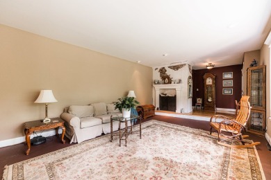 Spacious Riverview Ranch Retreat with Prime Access and on Buena Vista Golf Course in Illinois - for sale on GolfHomes.com, golf home, golf lot