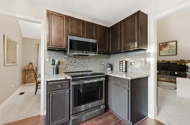 A MUST SEE - Welcome to this stunning 2 Bedroom, 2 Bath with a on Pine Meadow Golf Club in Illinois - for sale on GolfHomes.com, golf home, golf lot