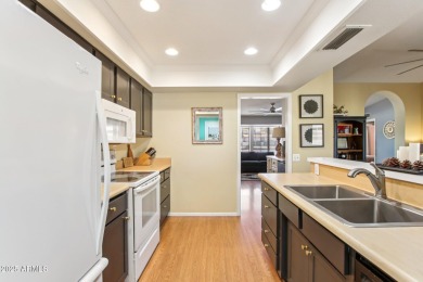 This well-maintained townhome offers a versatile floor plan with on Hillcrest Golf Club in Arizona - for sale on GolfHomes.com, golf home, golf lot