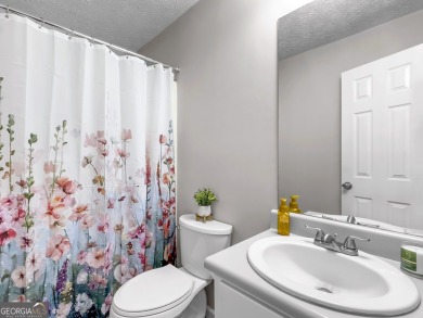 Welcome to this charming well maintained 3-bed, 2-bath move-in on Turtle Cove Golf Course in Georgia - for sale on GolfHomes.com, golf home, golf lot