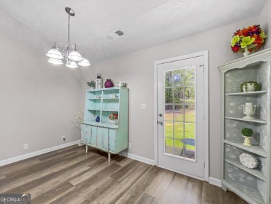 Welcome to this charming well maintained 3-bed, 2-bath move-in on Turtle Cove Golf Course in Georgia - for sale on GolfHomes.com, golf home, golf lot