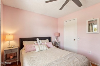 This well-maintained townhome offers a versatile floor plan with on Hillcrest Golf Club in Arizona - for sale on GolfHomes.com, golf home, golf lot