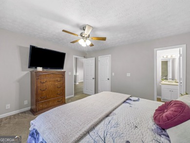 Welcome to this charming well maintained 3-bed, 2-bath move-in on Turtle Cove Golf Course in Georgia - for sale on GolfHomes.com, golf home, golf lot