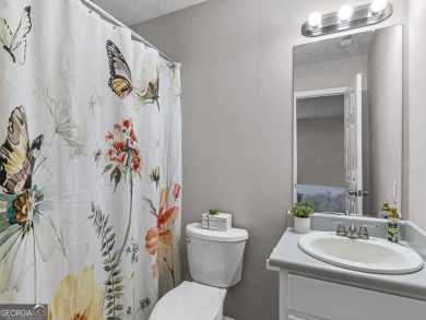 Welcome to this charming well maintained 3-bed, 2-bath move-in on Turtle Cove Golf Course in Georgia - for sale on GolfHomes.com, golf home, golf lot