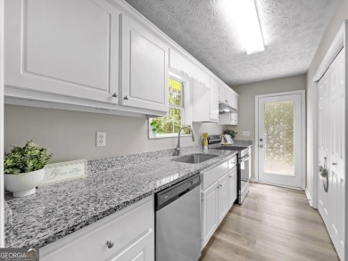 Welcome to this charming well maintained 3-bed, 2-bath move-in on Turtle Cove Golf Course in Georgia - for sale on GolfHomes.com, golf home, golf lot
