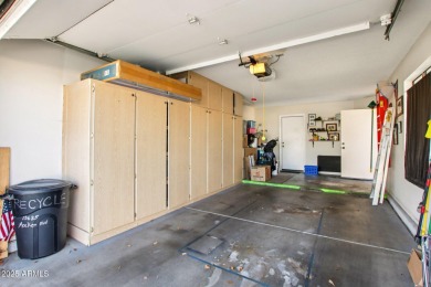 This well-maintained townhome offers a versatile floor plan with on Hillcrest Golf Club in Arizona - for sale on GolfHomes.com, golf home, golf lot