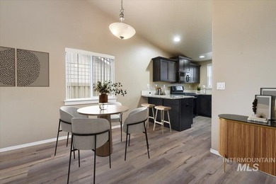 This inviting home features soaring vaulted ceilings upgraded on Hunters Point Golf Club in Idaho - for sale on GolfHomes.com, golf home, golf lot