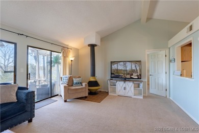 Don't miss out on this fabulous 2 bedroom 2 bathroom no step on The Oaks Golf Course in Missouri - for sale on GolfHomes.com, golf home, golf lot
