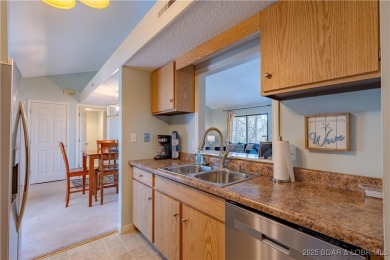 Don't miss out on this fabulous 2 bedroom 2 bathroom no step on The Oaks Golf Course in Missouri - for sale on GolfHomes.com, golf home, golf lot